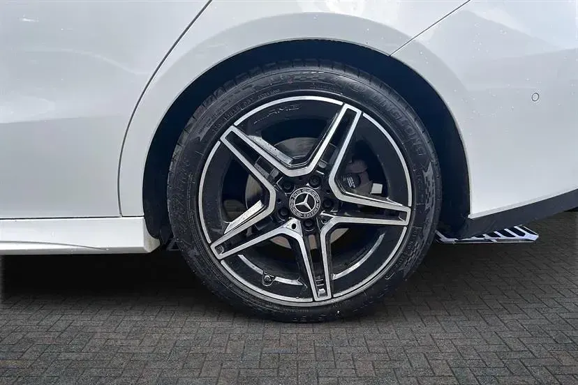 Occasion Mercedes CLA200 Executive 163 ch (119 kW) 2023 Blanc Berline