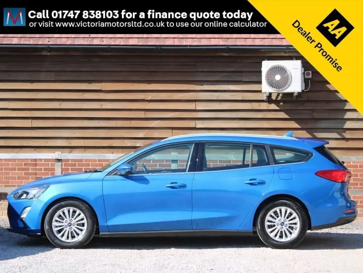Used Ford Focus Titanium 150 HP (110 kW) 2019 Blue Estate