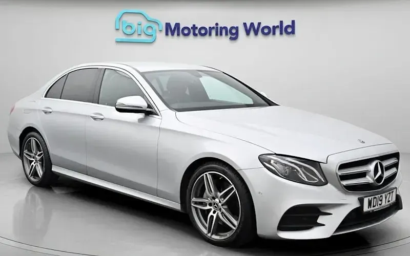 Used Mercedes E200 AMG line 184 HP (135 kW) 2019 Sedan