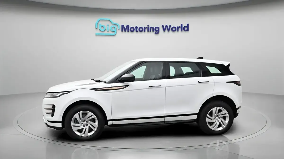 Used Land Rover Range Rover evoque R-Dynamic 163 HP (119 kW) 2021 White SUV