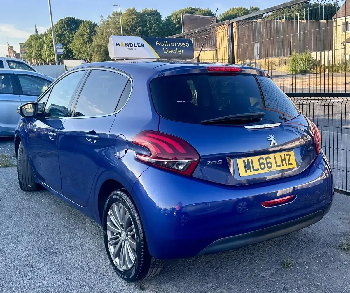 Used Peugeot 208 Allure 2016 Blue Hatchback