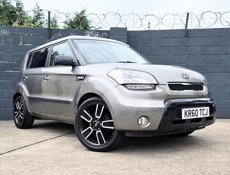 Silver Used 2011 Kia Soul 2 SUV | £2,995 (Fair price) - Image 1/4