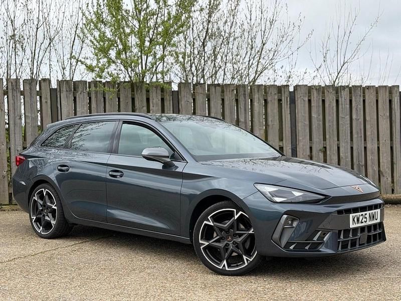 Used Cupra Leon 150 HP (110 kW) 2025 Grey Estate