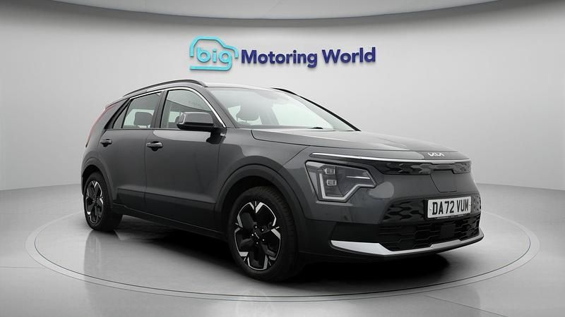 Used Kia e-Niro 147 kW (201 HP) 2022 Grey SUV