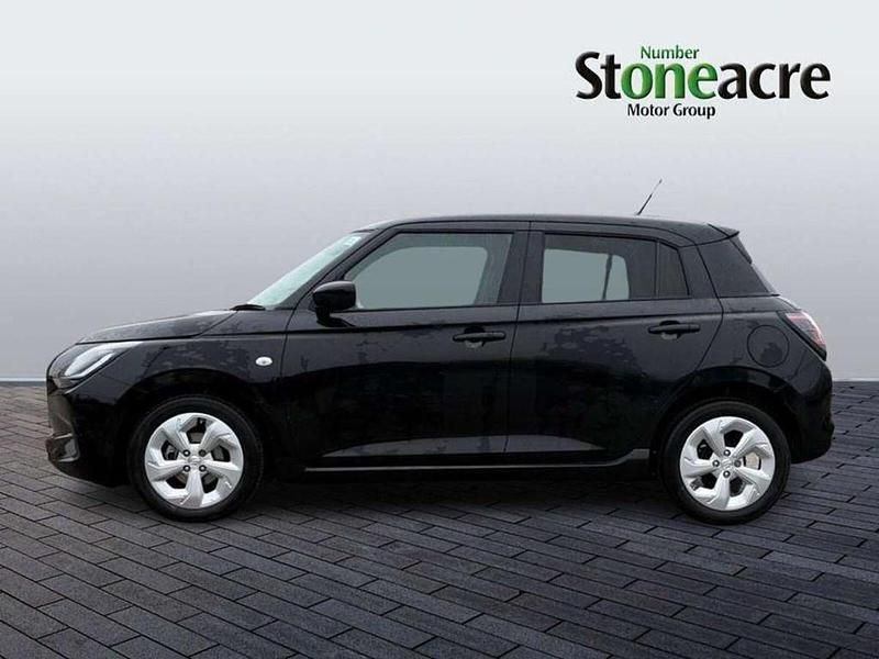 Usado Suzuki Swift 82 HP (60 kW) 2025 Preto Citadino