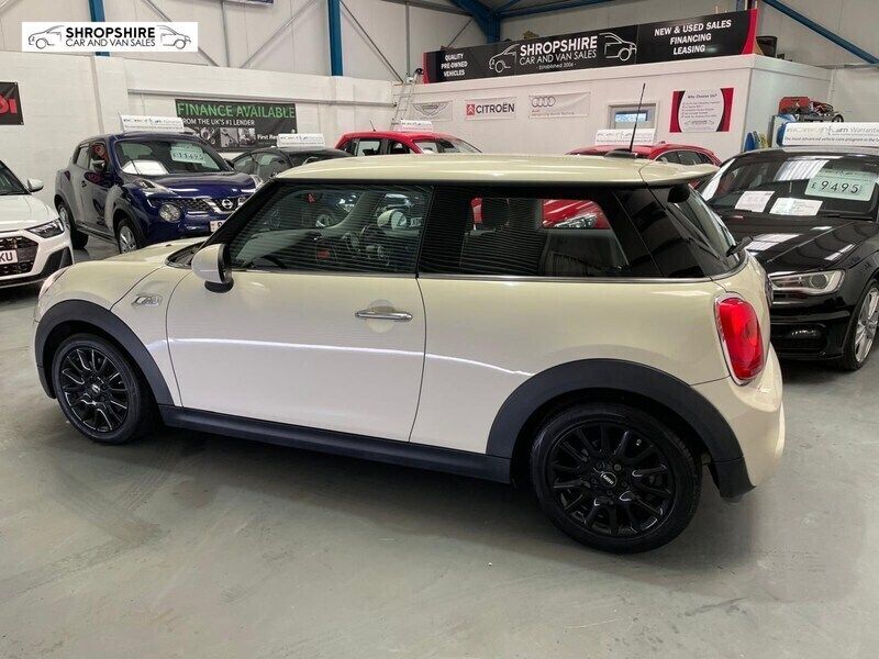 Used Mini Cooper S Hatch 192 HP (141 kW) 2014 White Hatchback