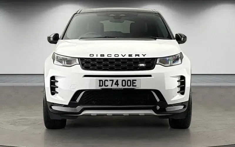 Used Land Rover Discovery Sport SE Dynamic 204 HP (150 kW) 2024 Fuji white SUV