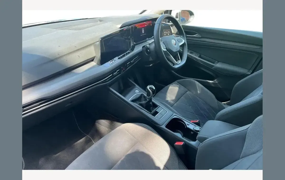 Used VW Golf VIII Style 150 HP (110 kW) 2022 Silver Hatchback