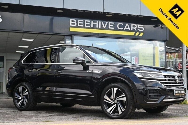 Black Used 2019 VW Touareg R-line SUV | £29,950 (Fair price) - Image 1/4