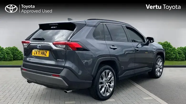 Usado Toyota RAV4 218 HP (160 kW) 2021 SUV