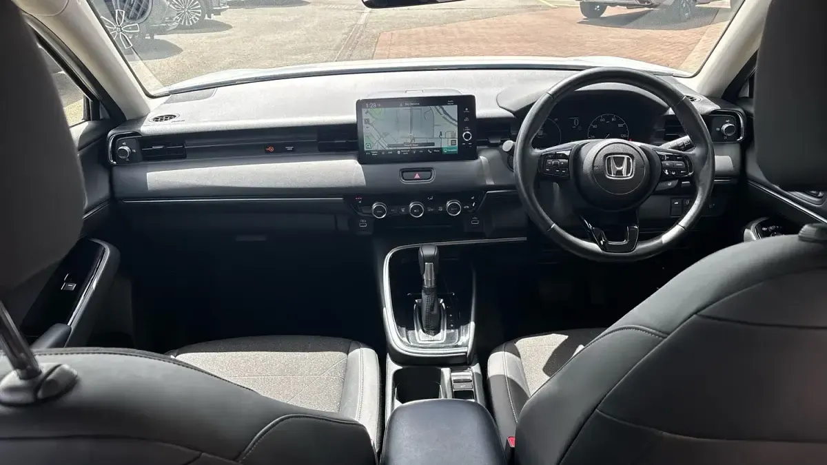 Used Honda HR-V Advance 131 HP (96 kW) 2023 White SUV