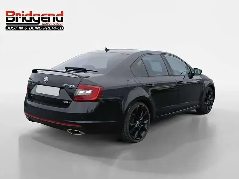 Used Skoda Octavia vRS 184 HP (135 kW) 2017 Black Hatchback