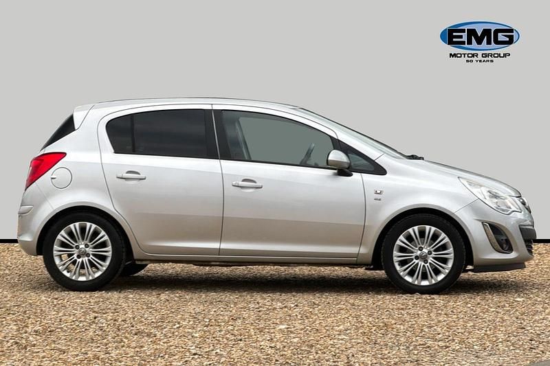 Used Vauxhall Corsa 90 HP (66 kW) 2011 Silver Hatchback