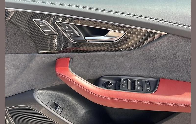 Begagnad Audi SQ8 Advanced 507 HK (372 kW) 2023 Svart SUV