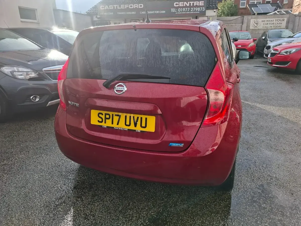 Used Nissan Note Acenta Premium 90 HP (66 kW) 2017 Red Hatchback