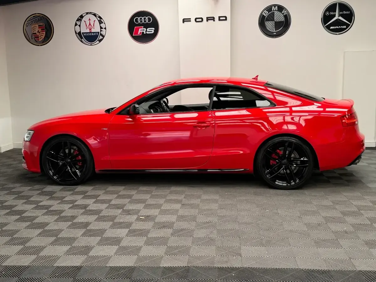 Used Audi A5 Advanced 190 HP (139 kW) 2015 Red Coupe