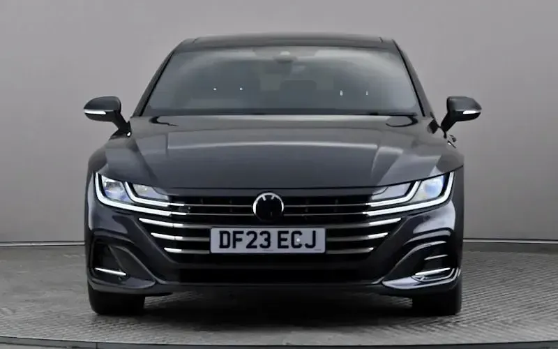 Used VW Arteon R-line 190 HP (139 kW) 2024 Estate