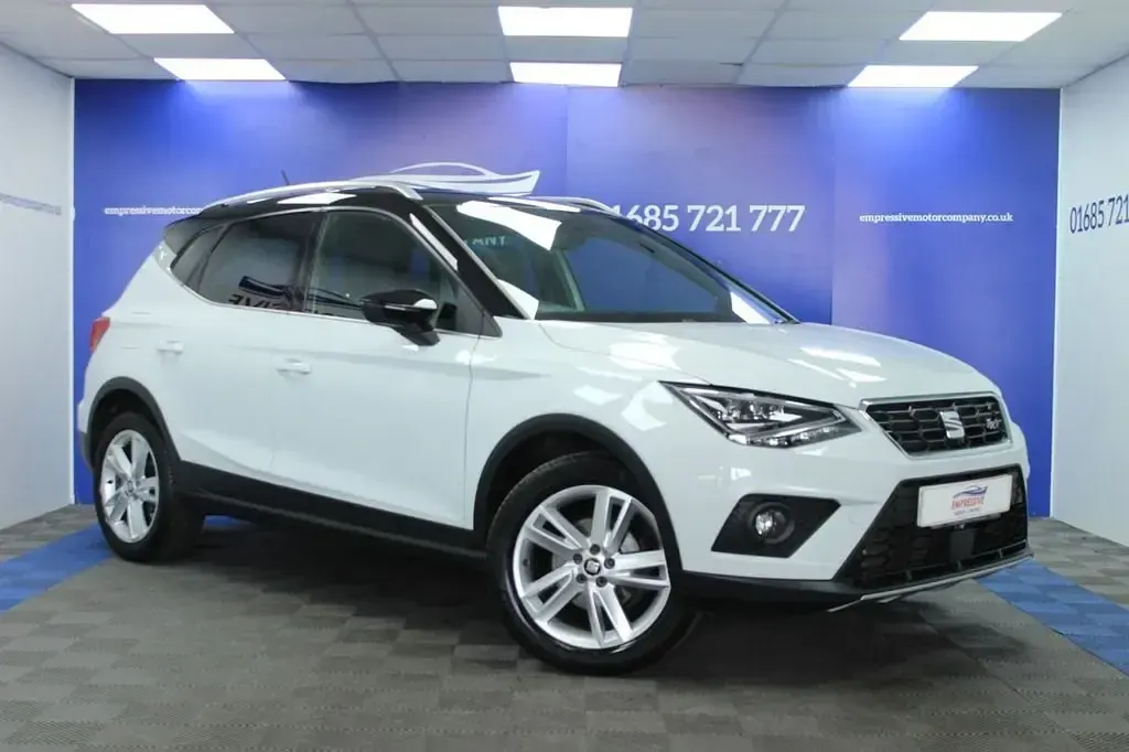 Usado Seat Arona FR 115 CV (84 kW) 2020 Blanco SUV