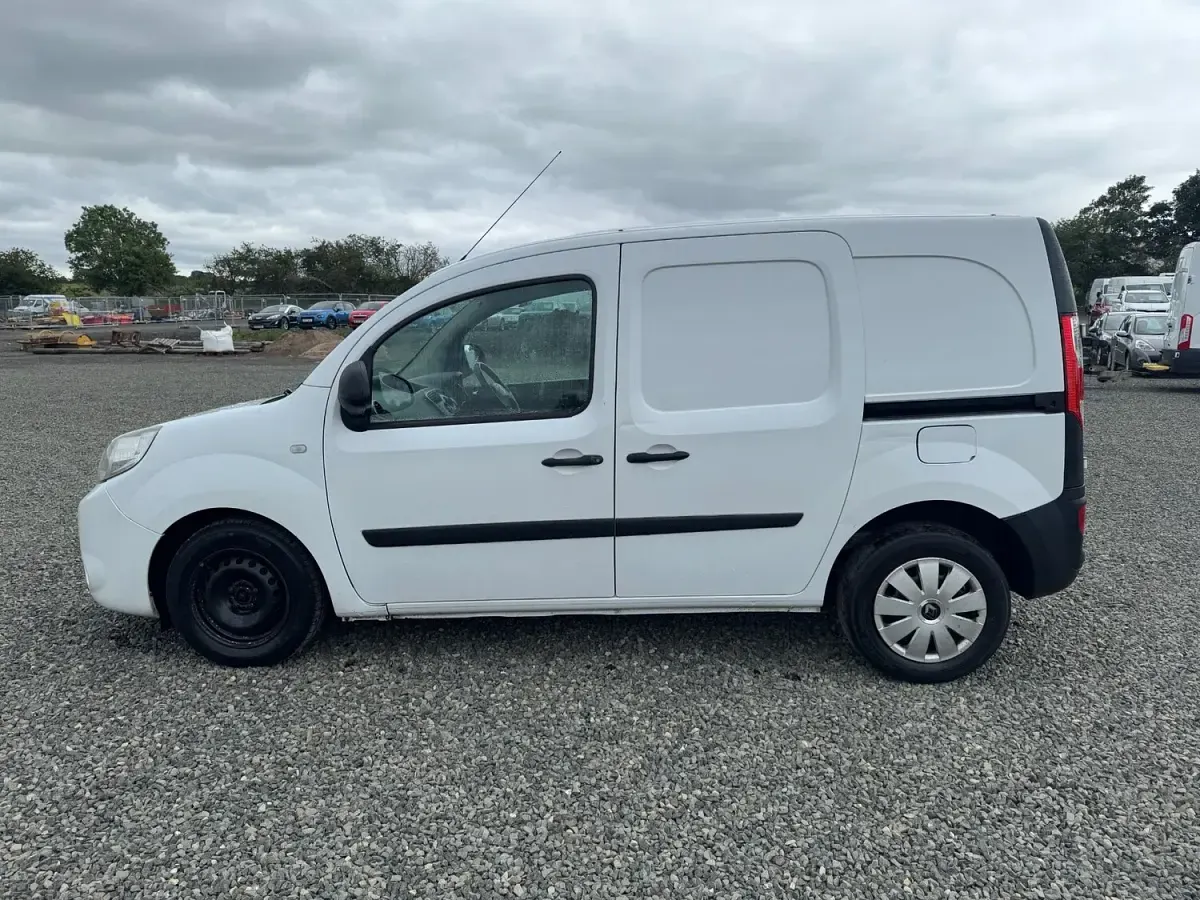 Used Renault Kangoo 2014 White MPV