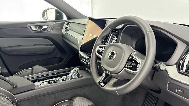 Usado Volvo XC60 Plus 247 HP (181 kW) 2026 SUV