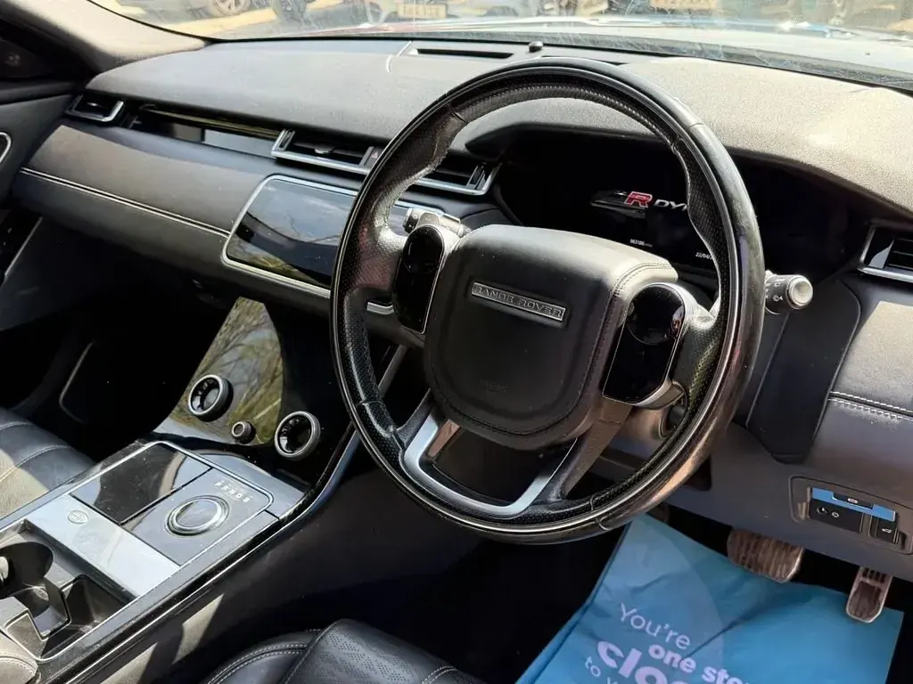 Używany Land Rover Range Rover Velar HSE Dynamic 180 KM (132 kW) 2018 Czarny SUV