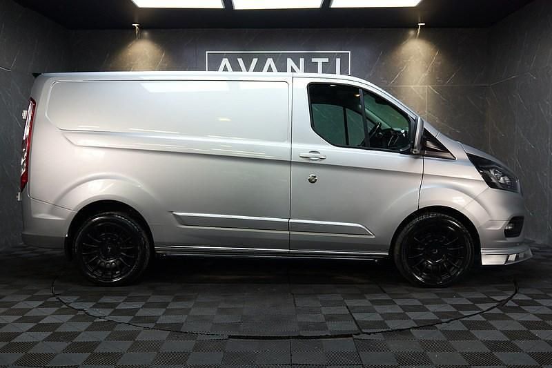 Used Ford Transit Custom Limited 130 HP (95 kW) 2020 Silver Van