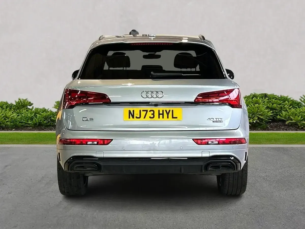 Used Audi Q5 Comfort 204 HP (150 kW) 2023 Silver SUV