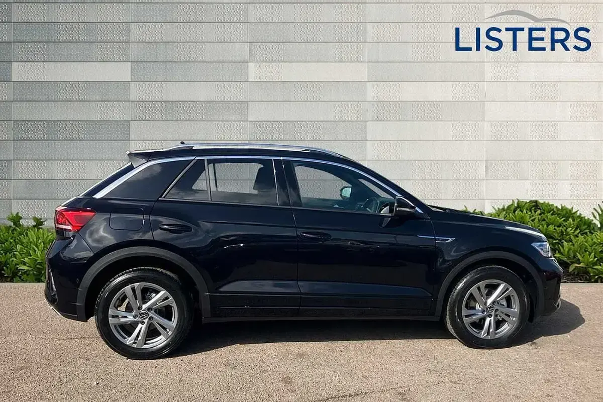 Used VW T-Roc R-line 150 HP (110 kW) 2025 Deep black SUV
