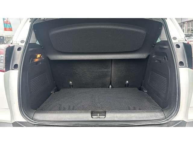 Used Vauxhall Crossland X S 110 HP (80 kW) 2019 White SUV