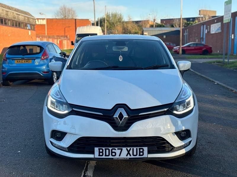 Used Renault Clio IV Dynamique 2017 White Hatchback
