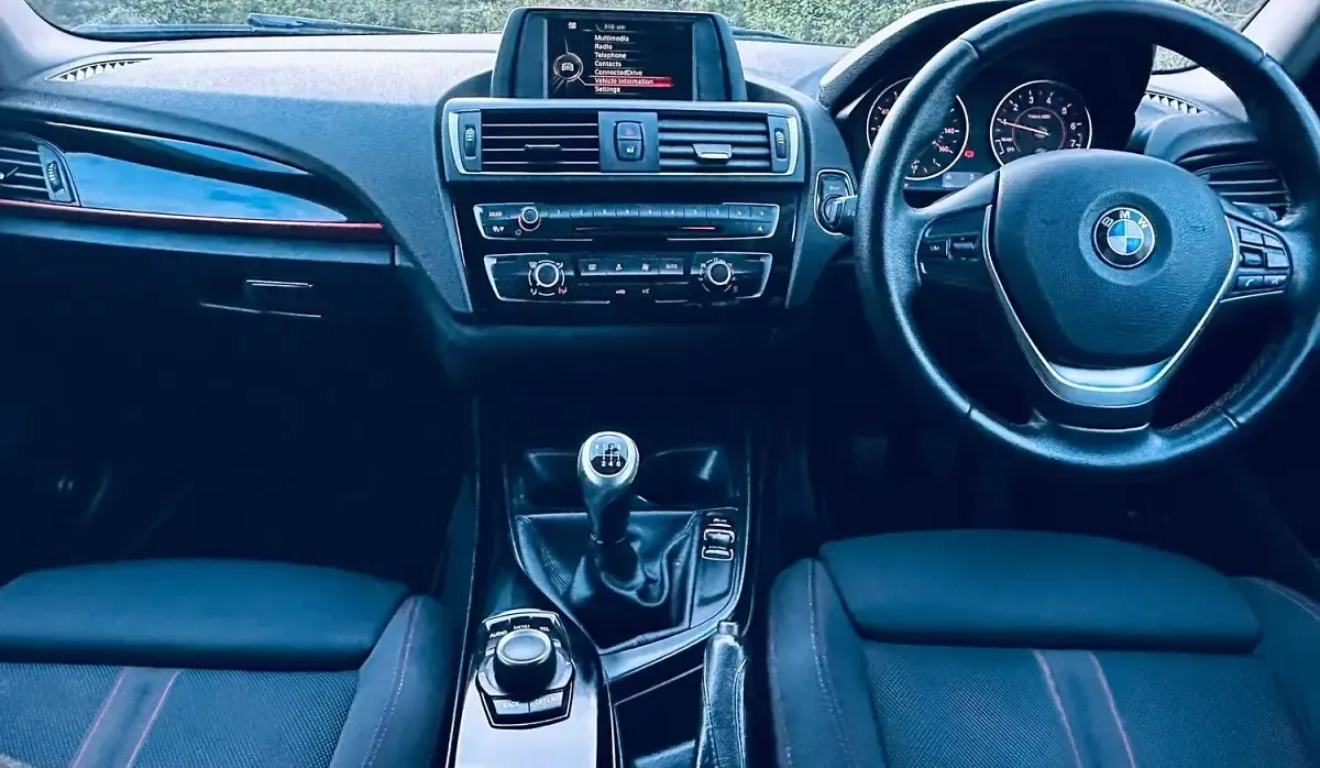 Used BMW 118 Sport Line 136 HP (100 kW) 2015 Black Hatchback
