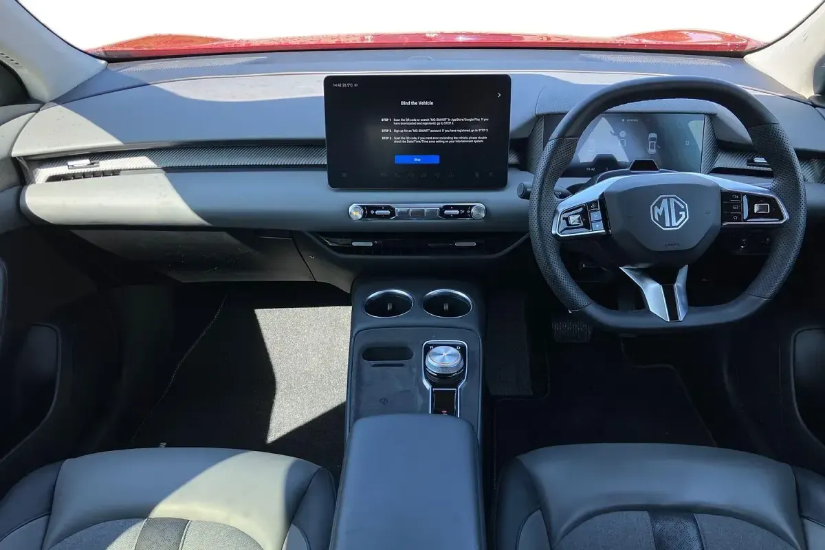 Used MG MG5 EV Trophy 63 kW (87 HP) 2025 Red Estate