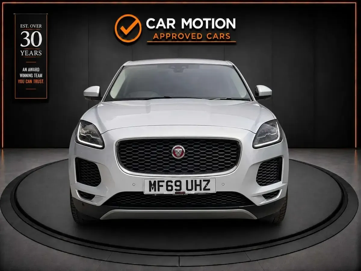 Used Jaguar E-Pace SE 180 HP (132 kW) 2019 Silver SUV