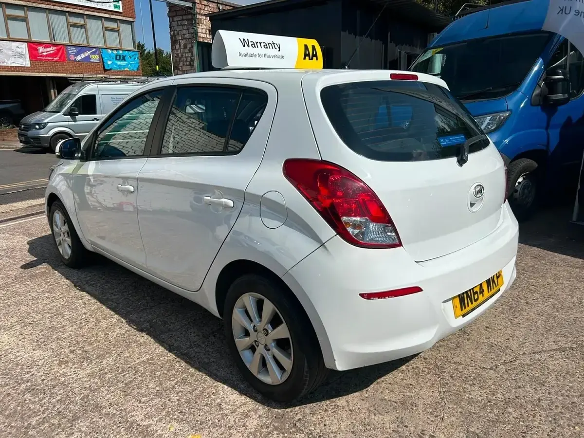 Used Hyundai i20 Active 2014 White Hatchback