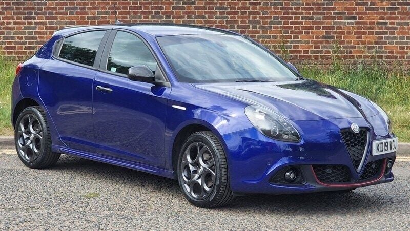 Blue Used 2019 Alfa Romeo Giulietta Edizione Speciale Hatchback | £12,749 (Fair price) - Image 1/4
