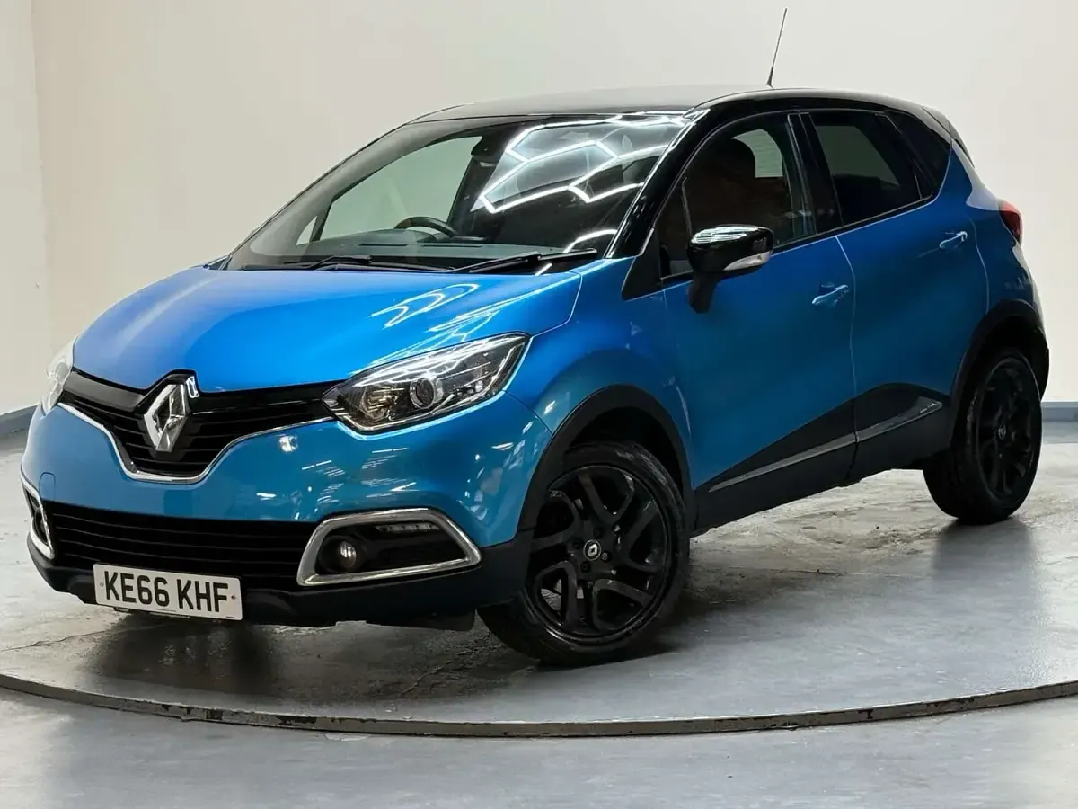 Used Renault Captur Dynamique 90 HP (66 kW) 2017 Blue/black SUV