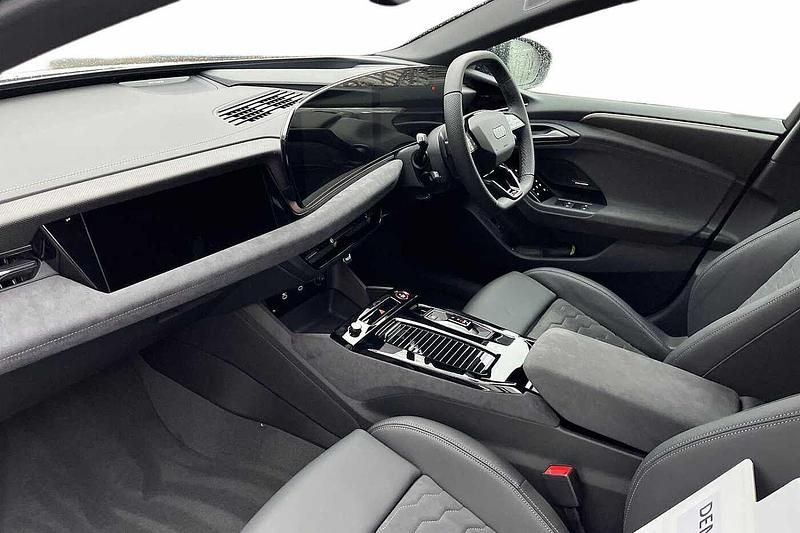 Used Audi A6 e-tron Comfort 210 kW (286 HP) 2025 Glacier white, metallic Estate