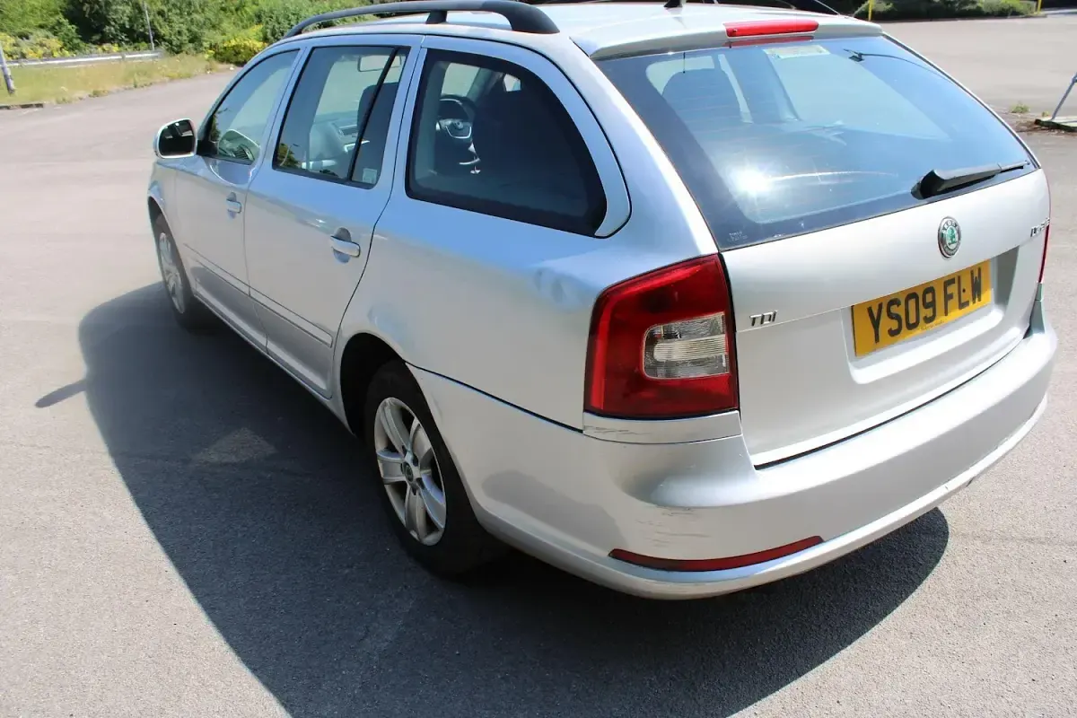 Used Skoda Octavia SE 2009 Silver Estate