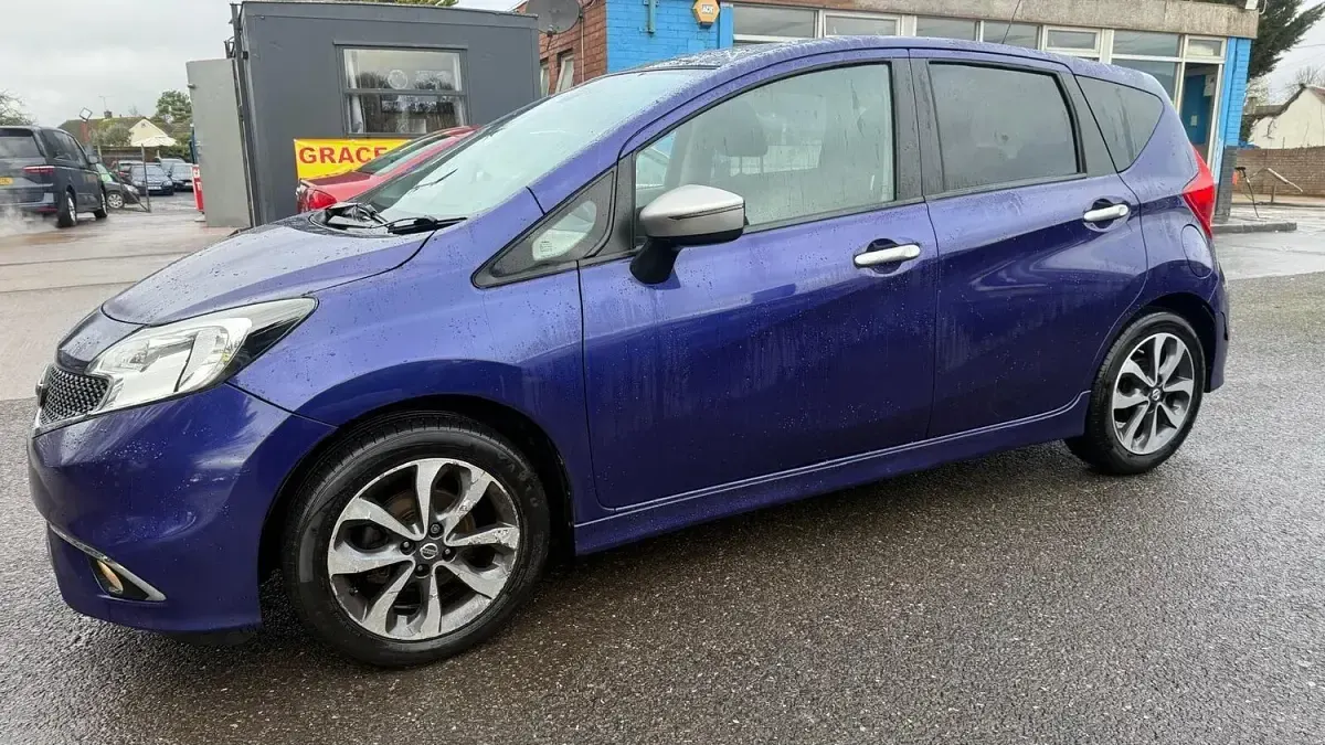 Used Nissan Note N-TEC 80 HP (58 kW) 2015 Blue Hatchback