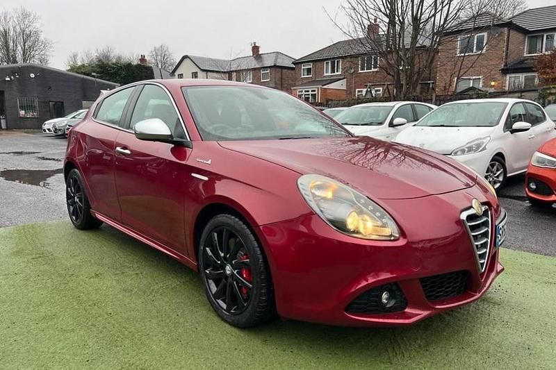Used Alfa Romeo Giulietta 2012 Red Hatchback