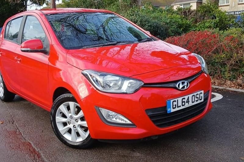 Red Used 2014 Hyundai i20 Active Hatchback | £1,995 - Image 1/1