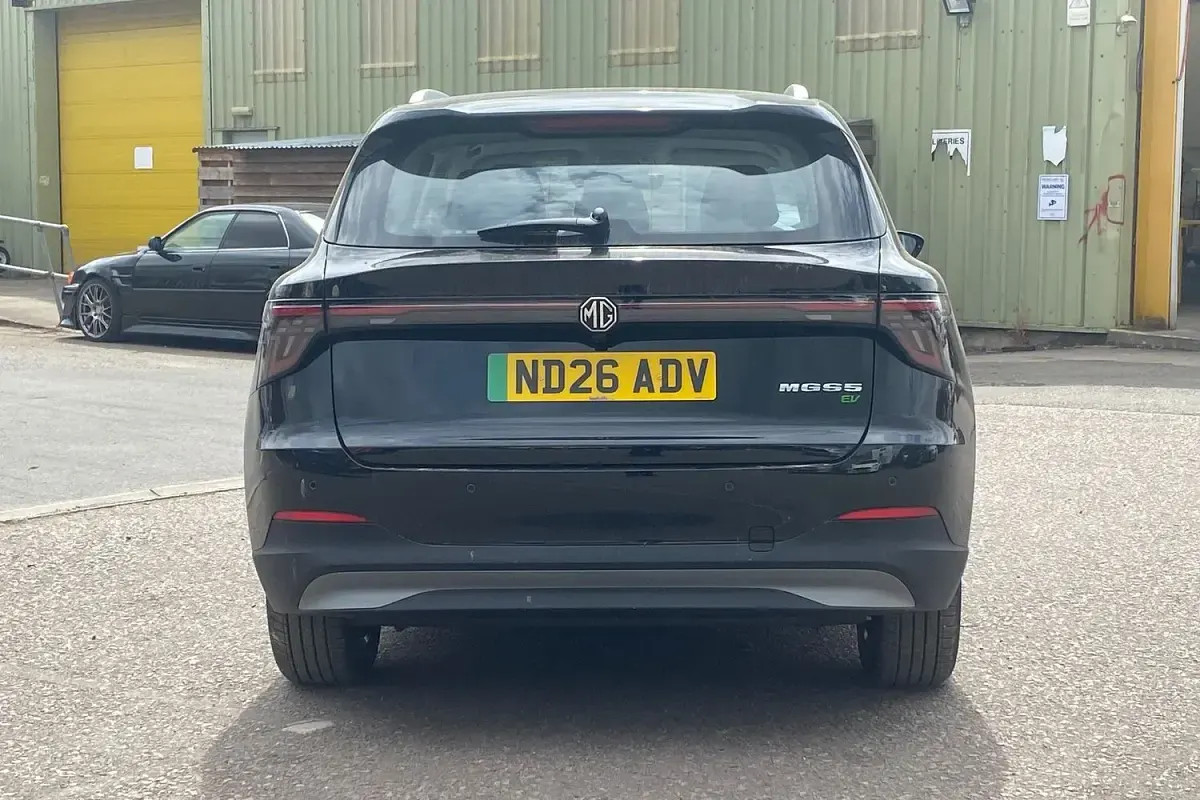 New MG MG5 EV SE 169 kW (231 HP) 2025 Black Estate