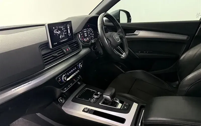 Used Audi Q5 S-Line 245 HP (180 kW) 2019 Grey SUV
