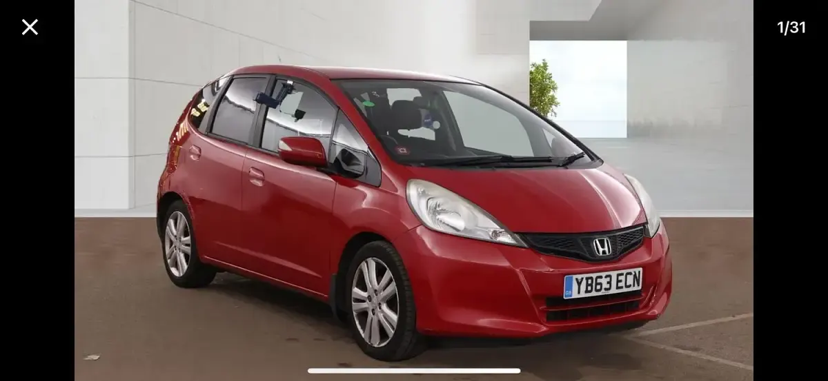 Used Honda Jazz ES 99 HP (72 kW) 2013 Red Hatchback