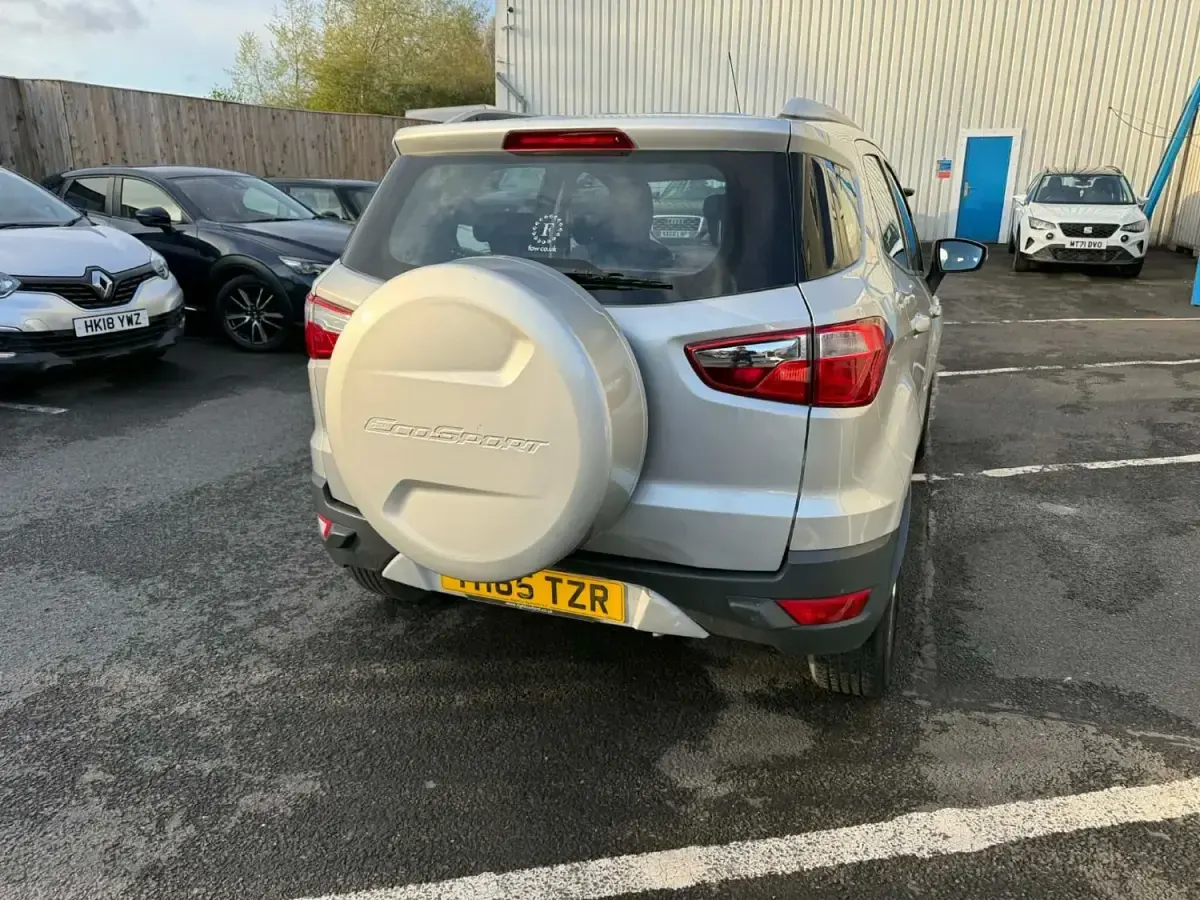 Używany Ford Ecosport Zetec 112 KM (82 kW) 2015 Srebrny SUV