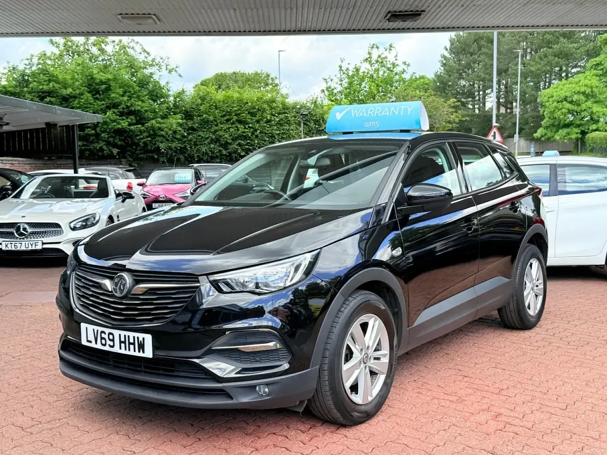 Used Vauxhall Grandland X S 130 HP (95 kW) 2019 Black SUV
