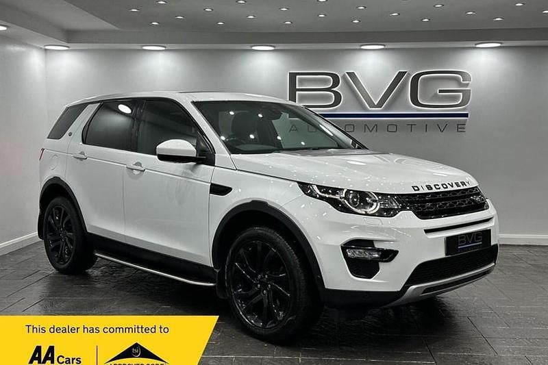 White Used 2016 Land Rover Discovery Sport HSE Luxury SUV | £12,994 (Fair price) - Image 1/1