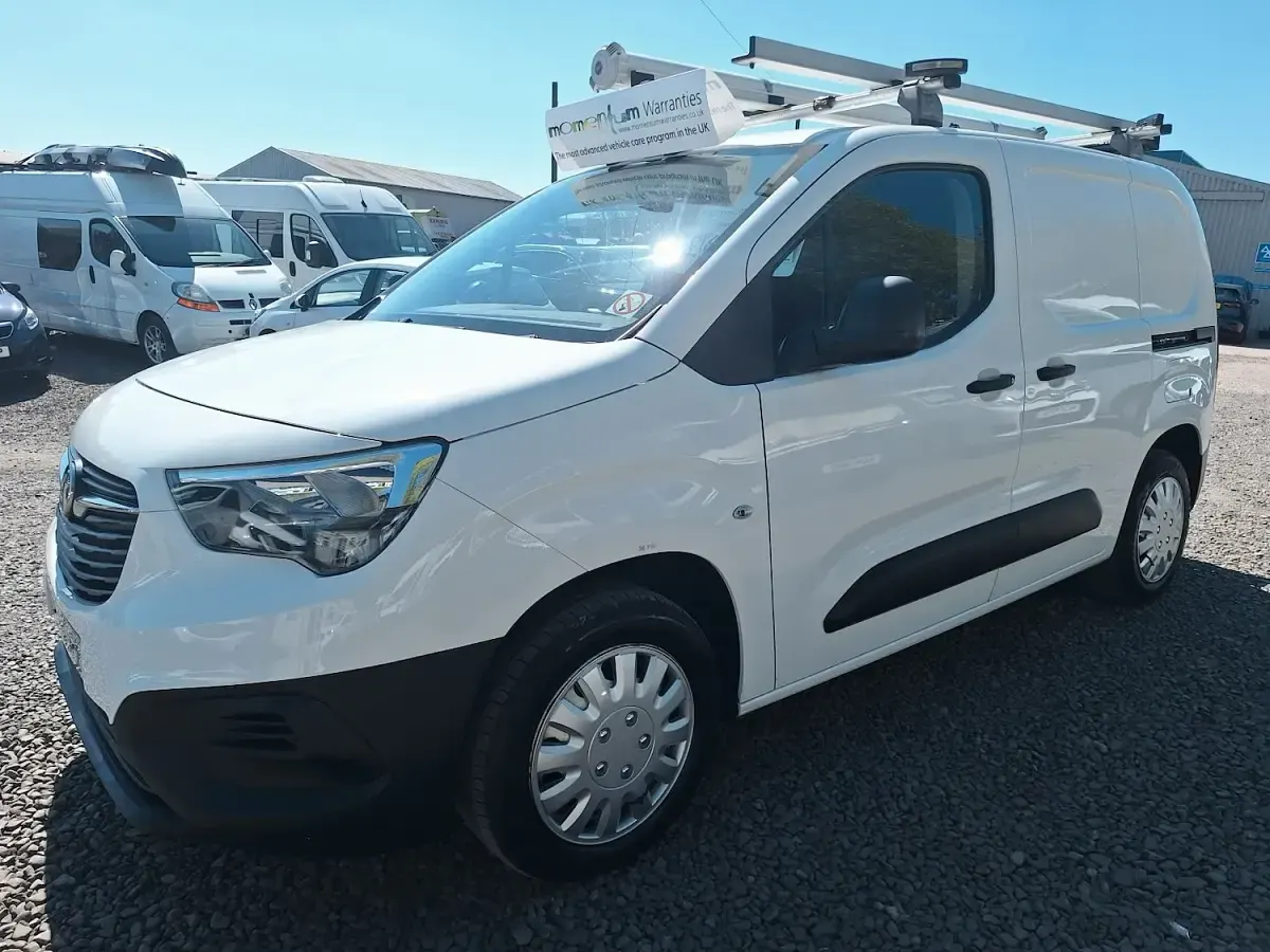Used Vauxhall Combo Edition 2019 White Sedan