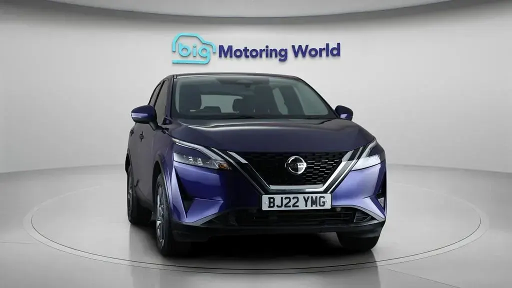 Used Nissan Qashqai Acenta Premium 140 HP (102 kW) 2022 Blue SUV