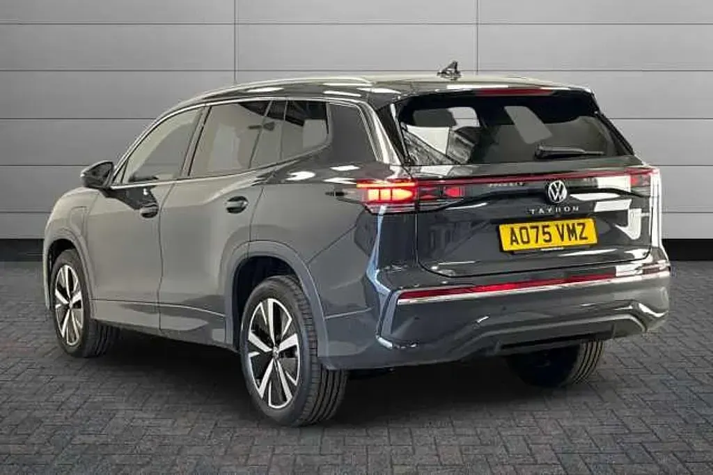 Used VW Tayron Elegance 204 HP (150 kW) 2025 Urano grey SUV